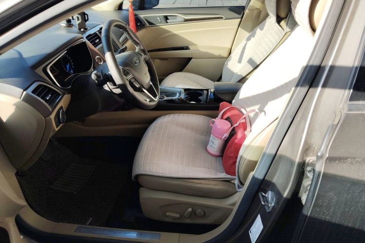 福特 蒙迪欧 2013款 2.0L GTDi200时尚型中控内饰19