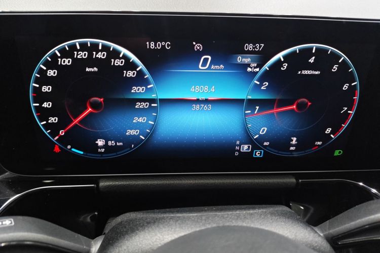 奔驰B级 2022款 改款二 B 200 时尚型中控内饰14