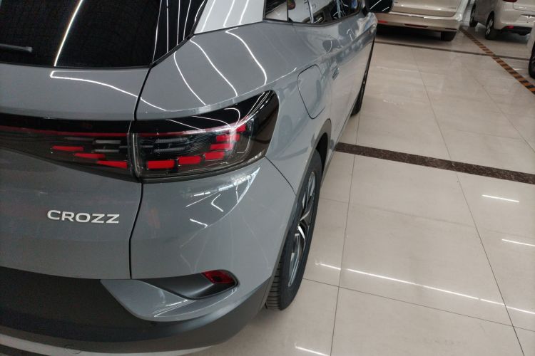 大众 ID.4 CROZZ 2024款 改款 PURE+车身外观9