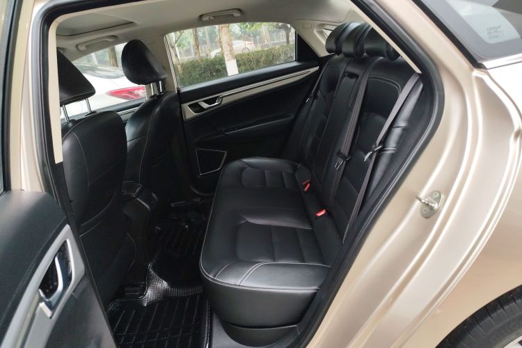 吉利汽车 帝豪GL 2017款 1.3T 手动精英型中控内饰21