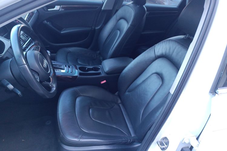 奥迪A4L 2015款 35 TFSI 自动舒适型中控内饰19