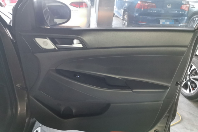 现代 途胜 2019款 280TGDi 双离合两驱智联版 国V中控内饰42