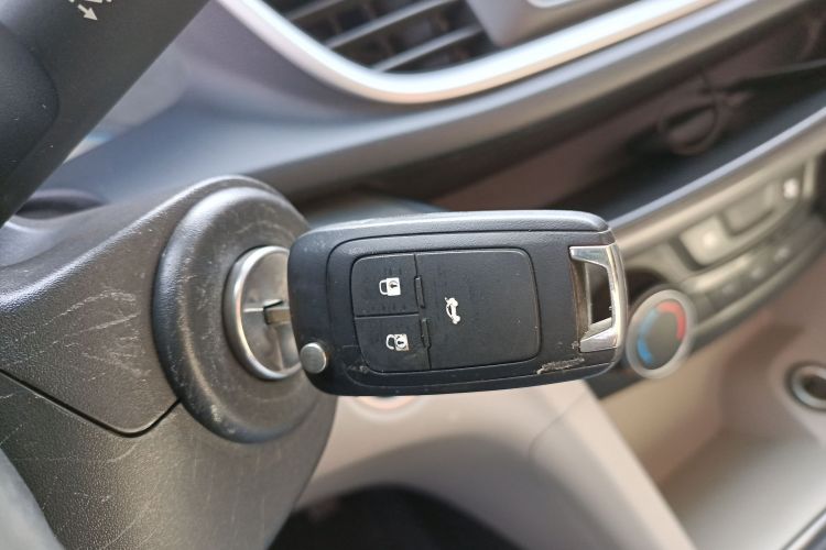 别克 英朗 2018款 15T 手动精英型 国V中控内饰11