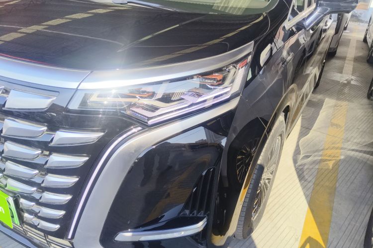 腾势D9 2024款 DM-i 980 四驱旗舰型局部细节36