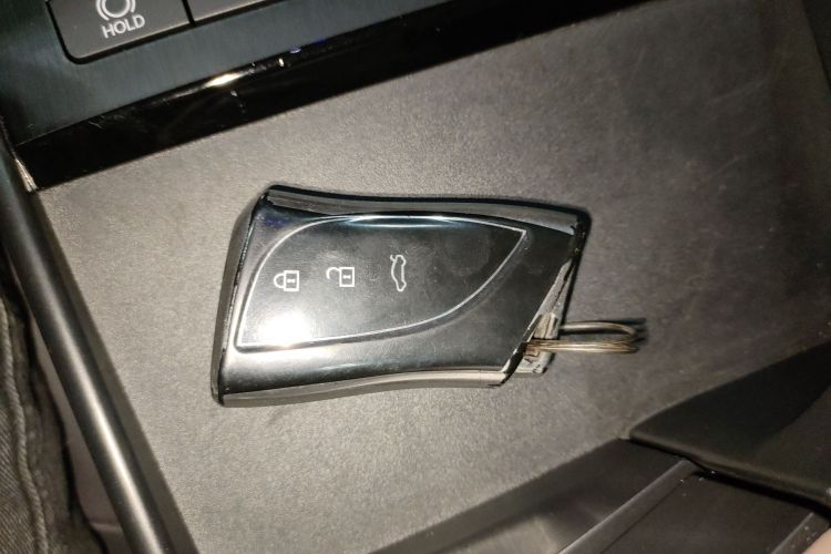 雷克萨斯ES 2022款 200 卓越版中控内饰11