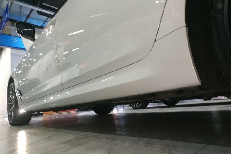 宝马5系 2023款 530Li 领先型 M运动套装局部细节9002