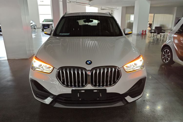 宝马X1 2020款 sDrive20Li 时尚型车身外观6001