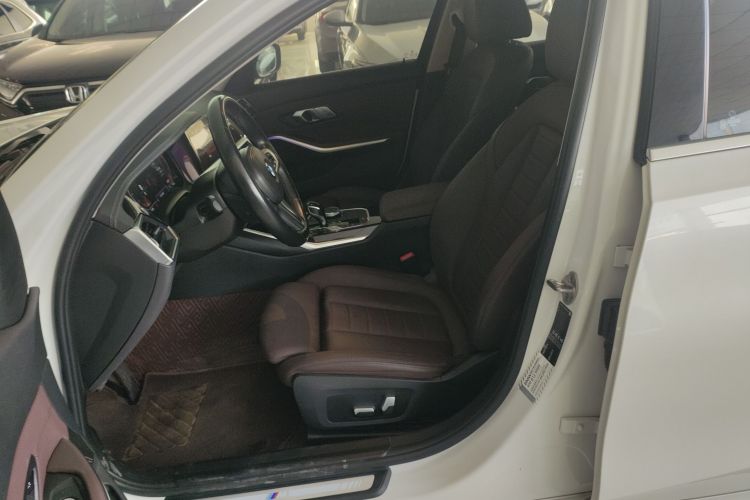 宝马3系 2021款 改款二 325Li M运动套装中控内饰19