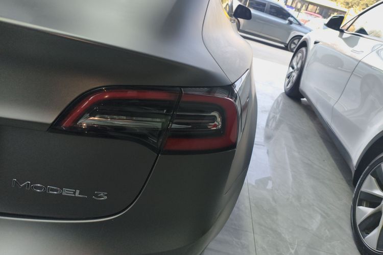 特斯拉 Model 3 2022款 后轮驱动版车身外观6006