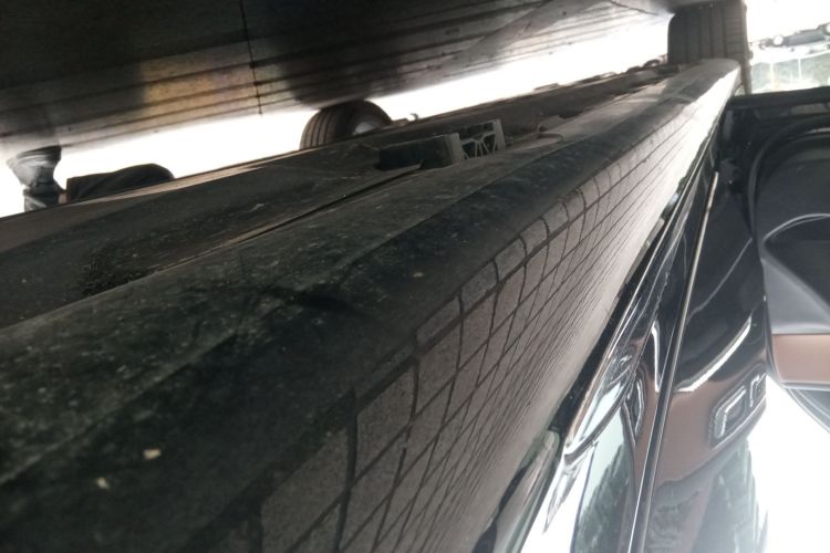 奔驰E级 2025款 E 300 L 时尚型局部细节9002