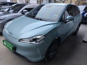 哪吒汽车 哪吒V 2022款 潮 300 Lite 三元锂