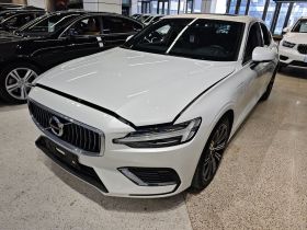 沃尔沃S60新能源 2022款 T8 E驱混动 四驱智逸豪华版