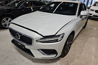 沃尔沃S60新能源 2022款 T8 E驱混动 四驱智逸豪华版