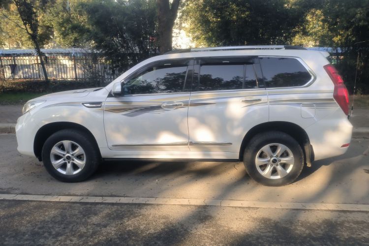 哈弗H9 2017款 2.0T 汽油四驱尊享型 5座车身外观4