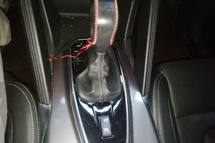 雷诺 科雷傲 2017款 2.0L 两驱豪华版局部细节18