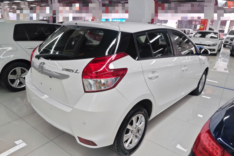 丰田 YARiS L 致炫 2015款 1.5G 自动炫动天窗特别版车身外观7