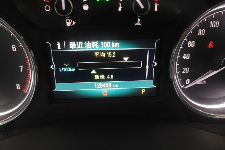 别克 君越 2016款 20T 精英型中控内饰14