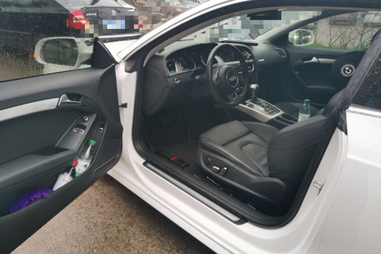 奥迪A5 2013款 Coupe 40 TFSI中控内饰7003