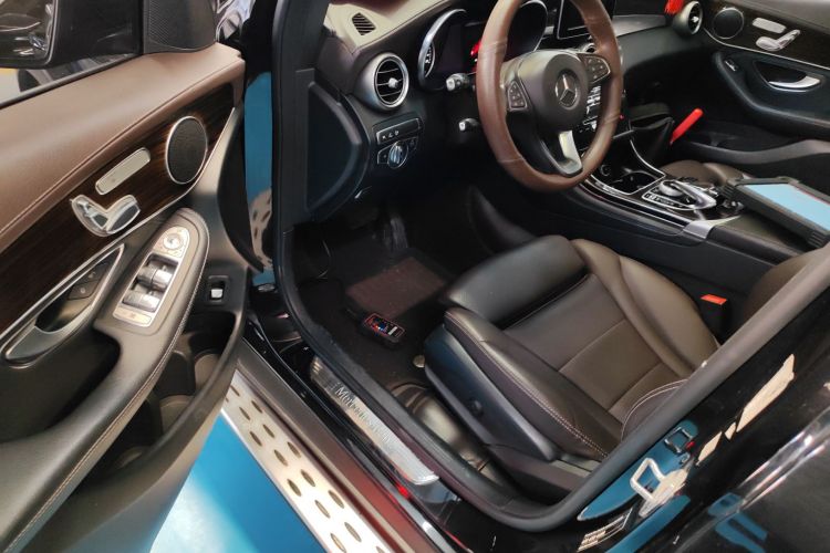 奔驰GLC 2018款 GLC 260 4MATIC 豪华型中控内饰20