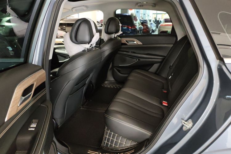 小鹏P5 2021款 550P中控内饰21