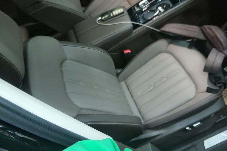 大众 威然 2023款 改款 380TSI 尊驰版局部细节41