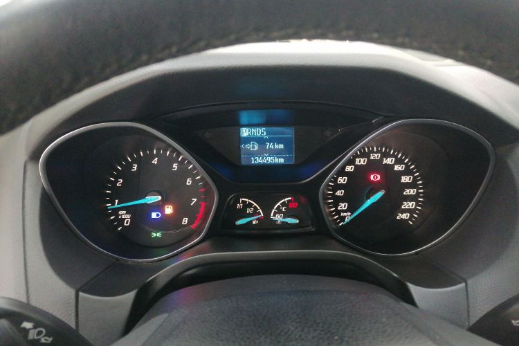 福特 福克斯 2012款 三厢 1.6L 自动风尚型中控内饰14