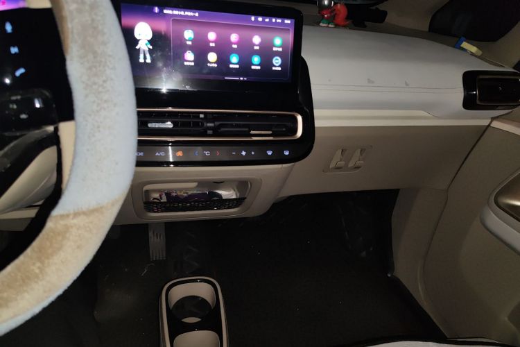 宝骏KiWi EV 2023款 大疆版 磷酸铁锂中控内饰16