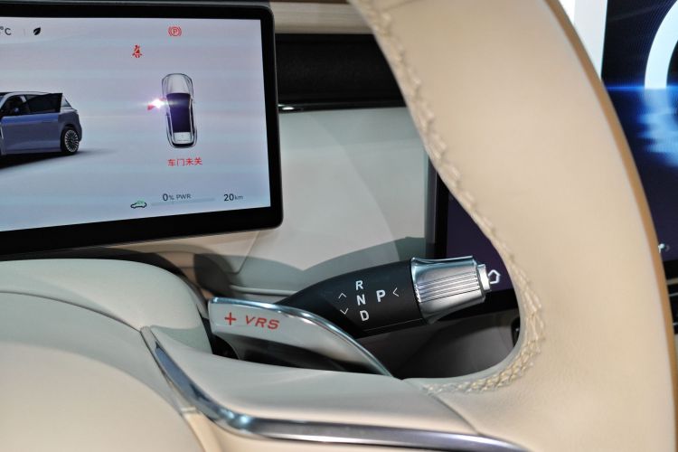 岚图汽车 岚图FREE 2025款 FREE+ 四驱乾崑版中控内饰18