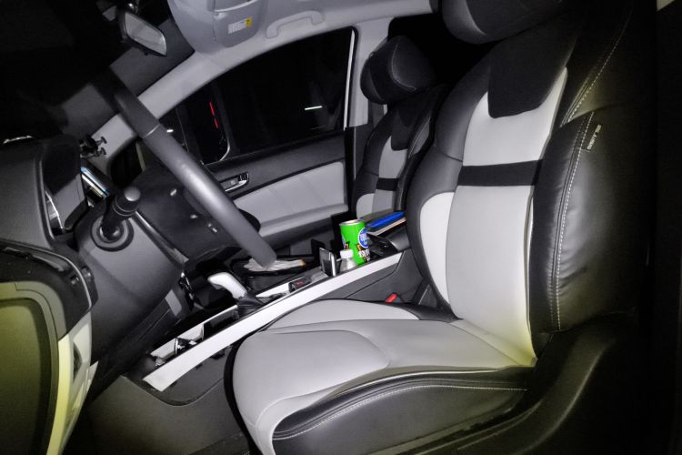 纳智捷 优6 SUV 2014款 1.8T 智尊型中控内饰19