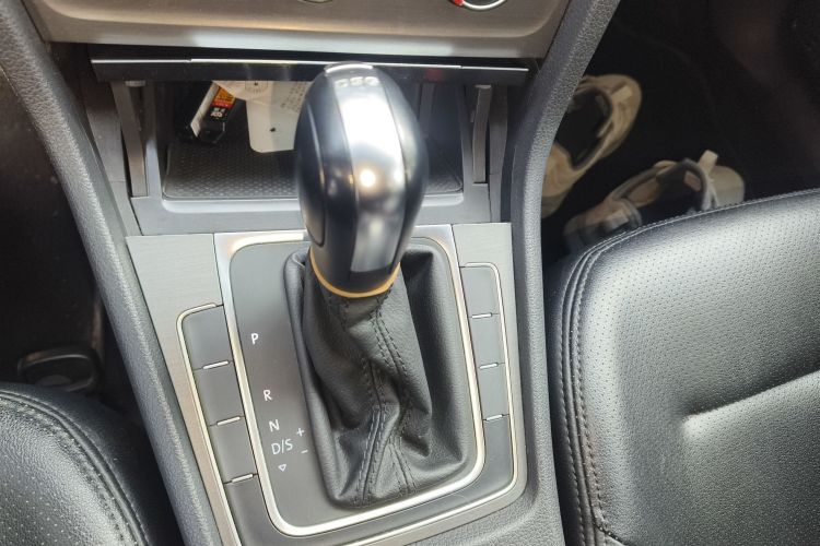 大众 高尔夫 2015款 1.4TSI 自动豪华型中控内饰18