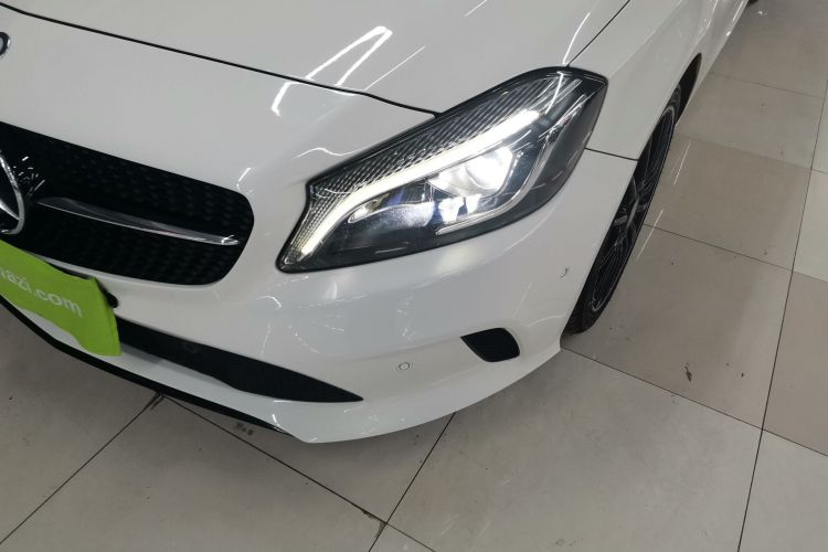 奔驰A级(进口) 2016款 A 200 时尚型局部细节36