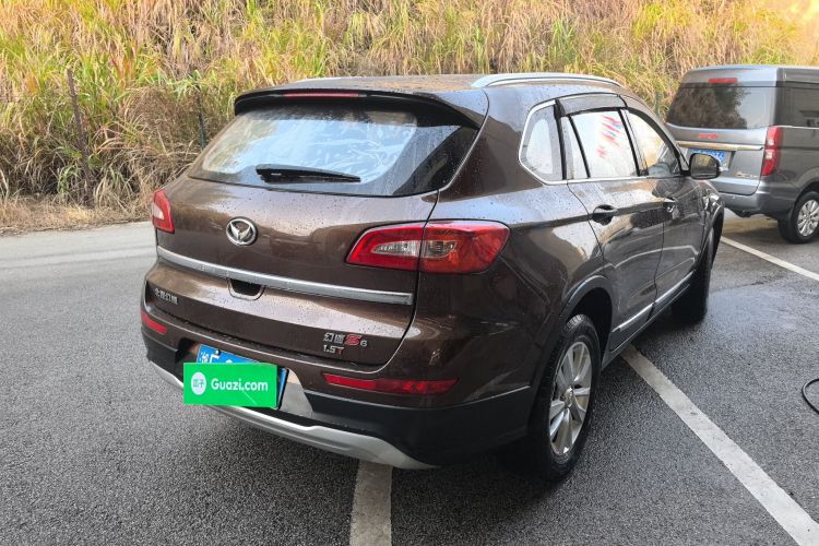 北汽幻速S6 2017款 1.5T CVT畅享型车身外观7