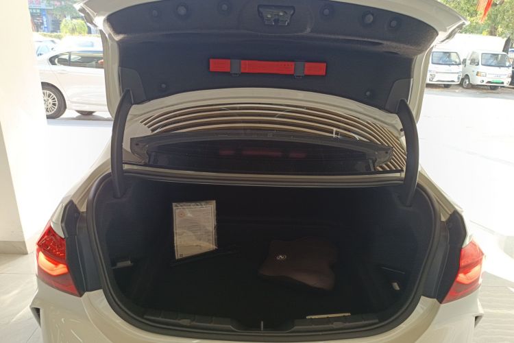 宝马1系 2021款 改款 120i M运动曜夜版局部细节23