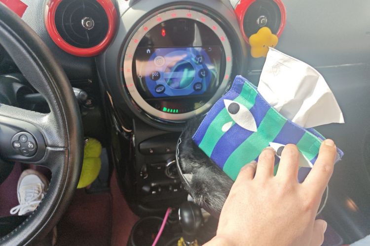 MINI Countryman 2016款 1.6T COOPER ALL4 Fun装备控中控内饰16