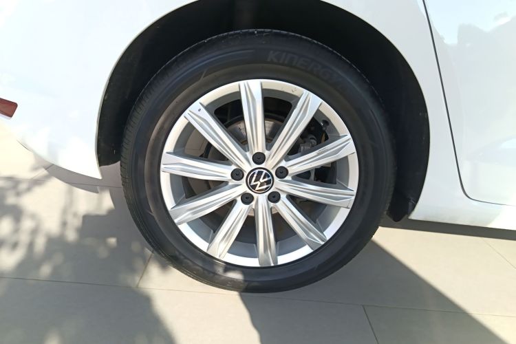 大众 2021款 途安L 280TSI DSG舒适版 7座车身外观6008