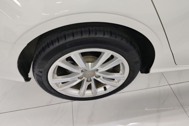 奥迪A3 2015款 Limousine 35 TFSI 百万纪念舒享型车身外观6008