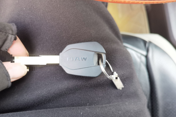 BAW北汽制造 锐胜王牌M7 2023款 1.6L 长轴创富型 7座中控内饰11