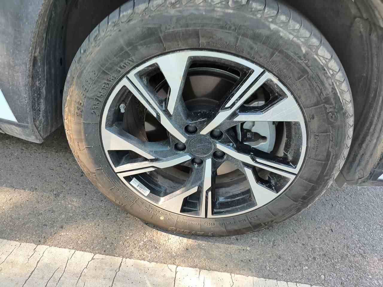 吉利汽车 博越L 2025款 第四代 1.5TD DCT 启程(2)