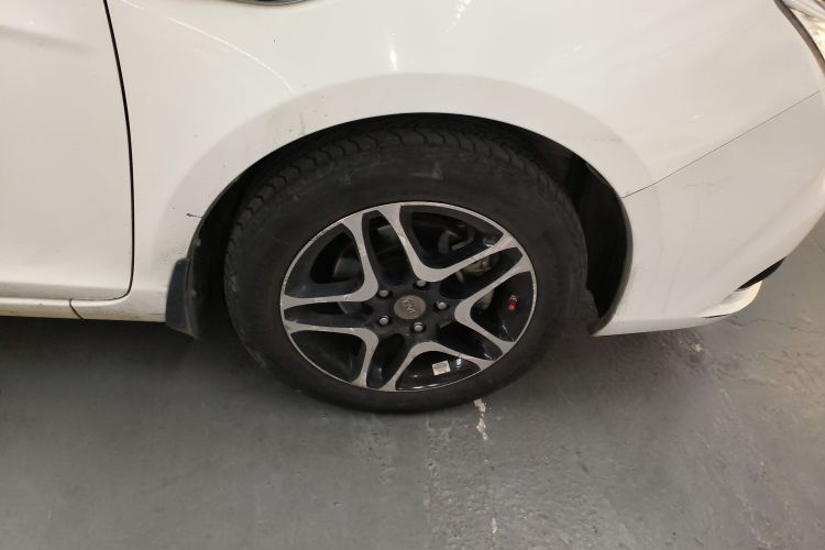 比亚迪G5 2014款 1.5TID 自动旗舰型车身外观6008