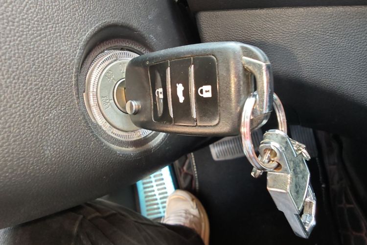 长安 逸动 2016款 XT 1.6L 自动俊酷型中控内饰7001