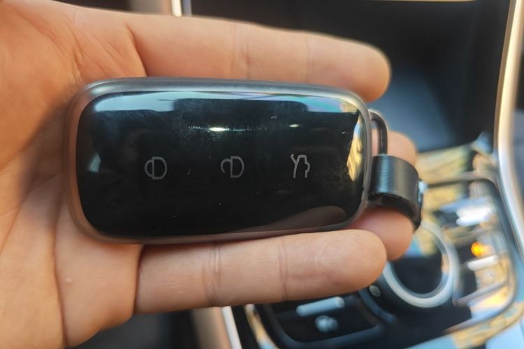 吉利银河 银河A7 2025款 EM-i 70km 豪享版中控内饰7001