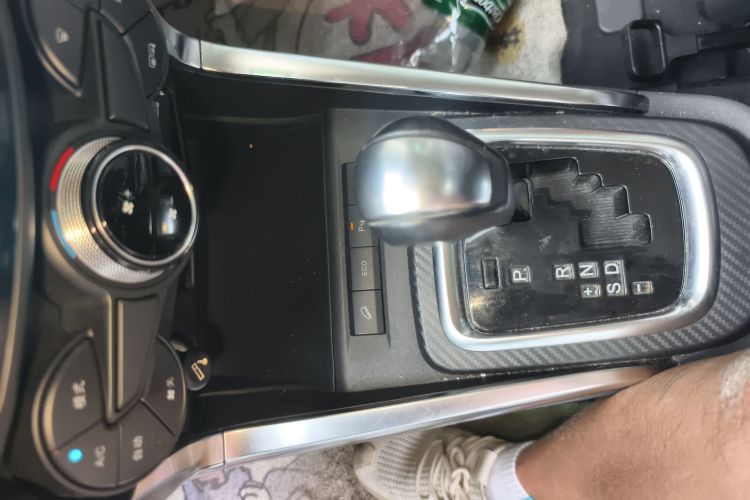 比亚迪 元 2016款 1.5TID 自动尊荣型局部细节18