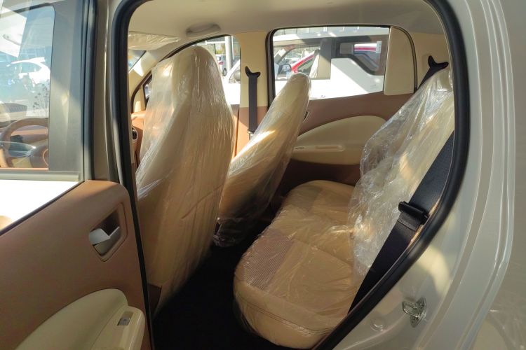 五菱汽车 宏光MINIEV 2025款 四门版 进阶款中控内饰7004