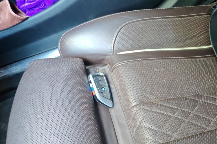 宝马7系 2018款 730Li 尊享型 M运动套装中控内饰11