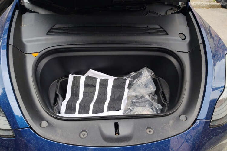 特斯拉 Model Y 2021款 标准续航后驱版局部细节24