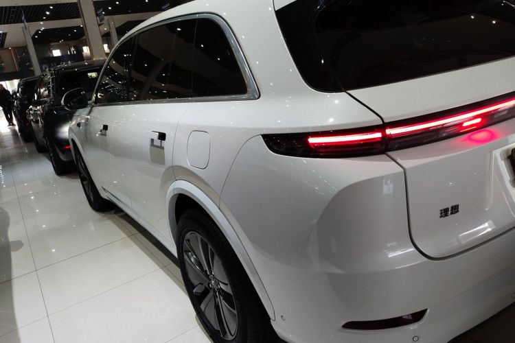 理想汽车 理想L7 2024款 MAX车身外观4