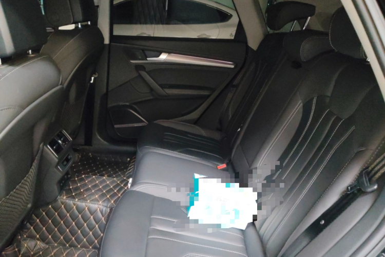 奥迪Q5L 2022款 改款 45T 豪华动感型中控内饰21