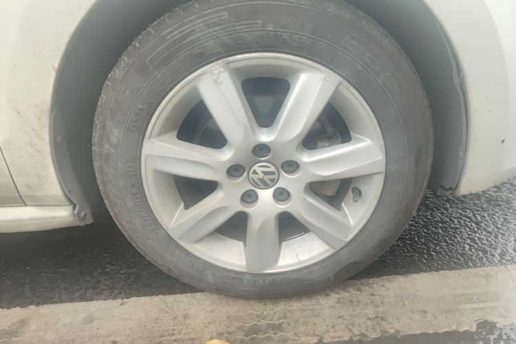 大众 Polo 2013款 1.6L 自动舒适版车身外观10