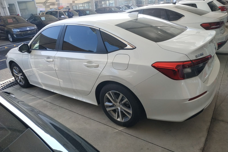 本田 思域 2022款 240TURBO CVT劲动版车身外观4