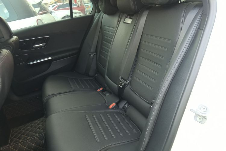 奔驰C级 2023款 改款 C 200 L 运动版中控内饰21